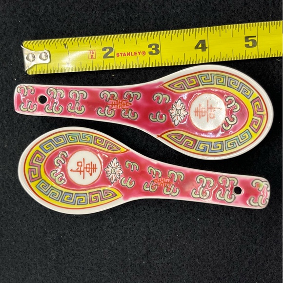 Vintage Chinese Ceramic Spoons in the Wanshou Wujiang Design - Picture 4 of 4